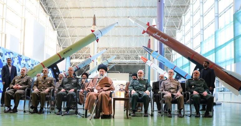 Israel ge "NAAKAAMIYAABEE" kamah khamenei vaahaka dhakkavamun iran in upgrade koffaivaa hypersonic missile dhakkaalaifi